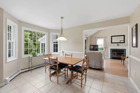 Dining - 16 Cedar Hill Rd, Sutton, MA 01590 photo 2 of 4
