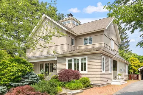 78 Elsinore St, Concord, MA 01742