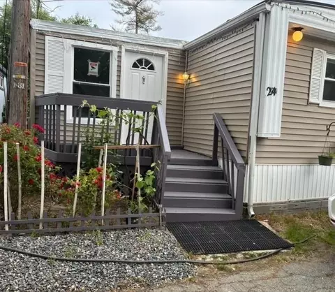 305 Turnpike St #24, Easton, MA 02375