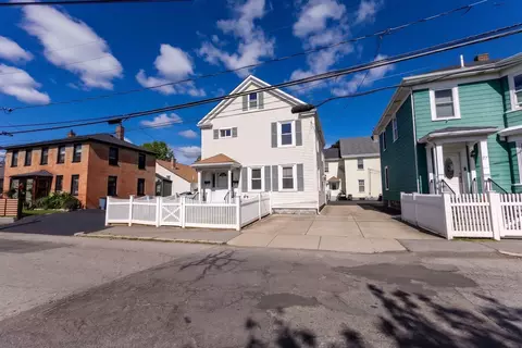 31 Central St, Waltham, MA 02453