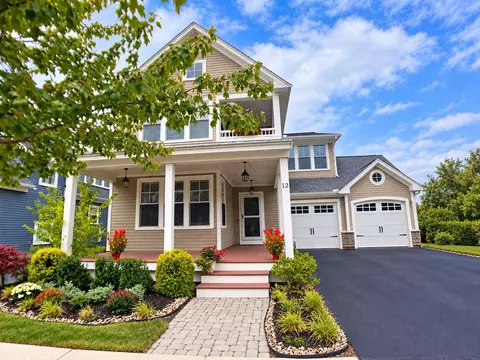 12 Thistle Ln, Weymouth, MA 02190