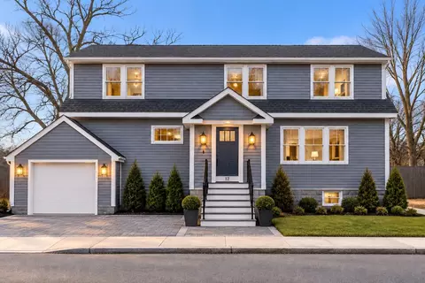 12 Bronx Rd, West Roxbury, MA 02132