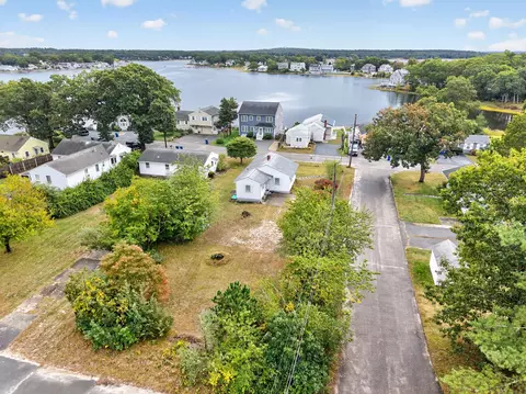 View/Area - 24 Broadmarsh Ave, Wareham, MA 02571 photo 2 of 6