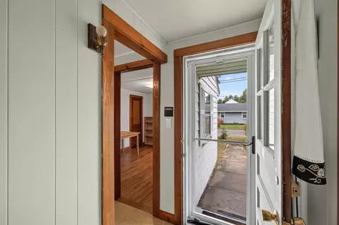 Entry Way - 24 Broadmarsh Ave, Wareham, MA 02571 photo 4 of 4