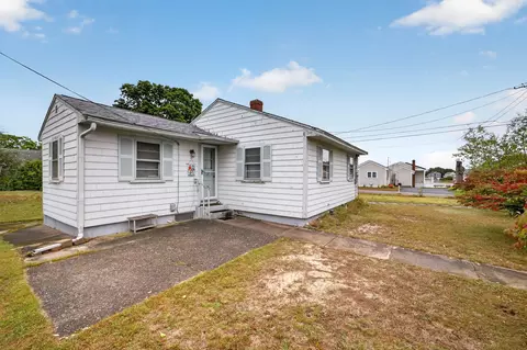 Exterior - 24 Broadmarsh Ave, Wareham, MA 02571 photo 6 of 7