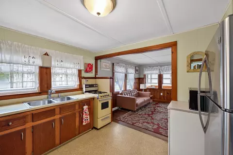 Kitchen - 24 Broadmarsh Ave, Wareham, MA 02571 photo 1 of 2