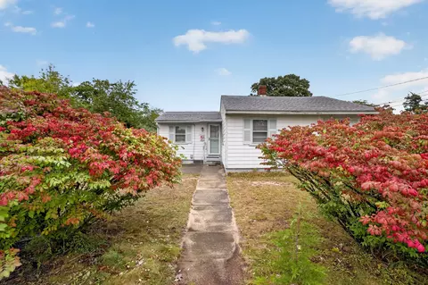 Exterior - 24 Broadmarsh Ave, Wareham, MA 02571 photo 5 of 7