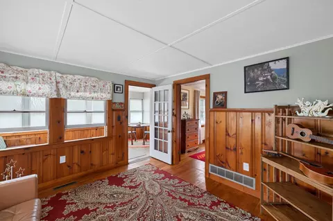Entry Way - 24 Broadmarsh Ave, Wareham, MA 02571 photo 1 of 4