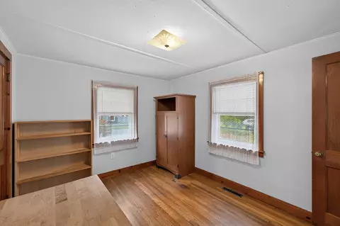Bedroom - 24 Broadmarsh Ave, Wareham, MA 02571 photo 4 of 7