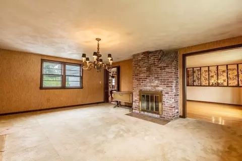 Living - 15 Casey, Canton, MA 02021 photo 5 of 10