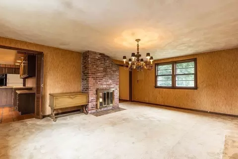 Living - 15 Casey, Canton, MA 02021 photo 6 of 10