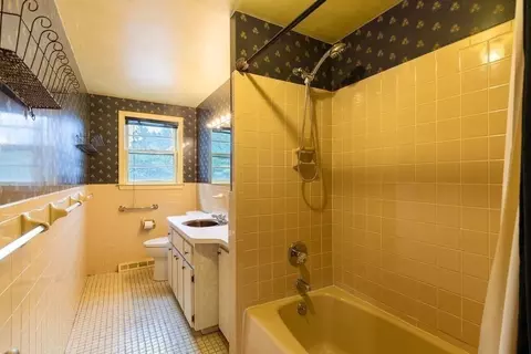 Bath - 15 Casey, Canton, MA 02021 photo 1 of 4