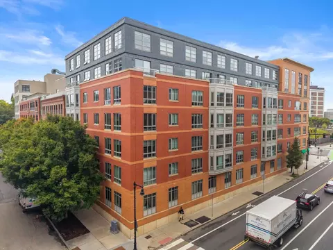 17 Otis St #D105, Cambridge, MA 02141