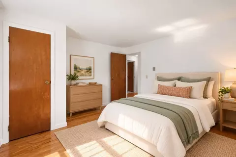Bedroom - 202 Glenoak Dr, Springfield, MA 01129 photo 3 of 11