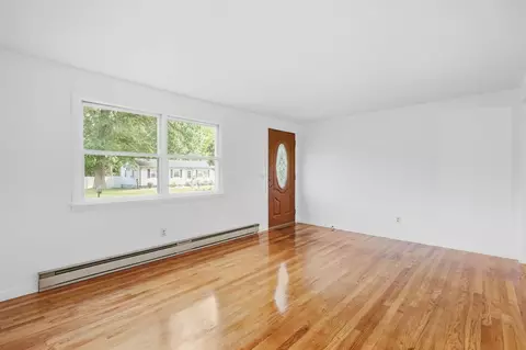 Living - 202 Glenoak Dr, Springfield, MA 01129 photo 1 of 6