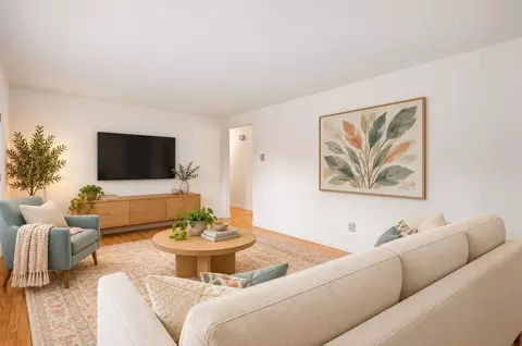 Living - 202 Glenoak Dr, Springfield, MA 01129 photo 6 of 6