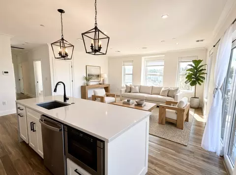 2 Neponset #8, Dorchester, MA 02122
