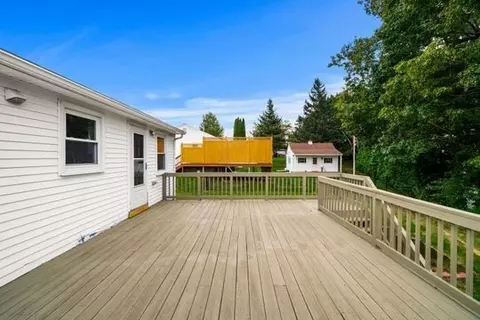 Exterior - 8 Timrod Dr, Worcester, MA 01603 photo 7 of 8