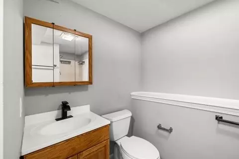 Bath - 8 Timrod Dr, Worcester, MA 01603 photo 3 of 3