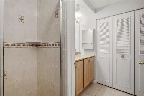 Bath - 1208 Greendale Ave #211, Needham, MA 02492 photo 4 of 4