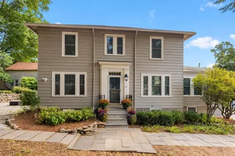 3 Daniel St, Newton, MA 02459