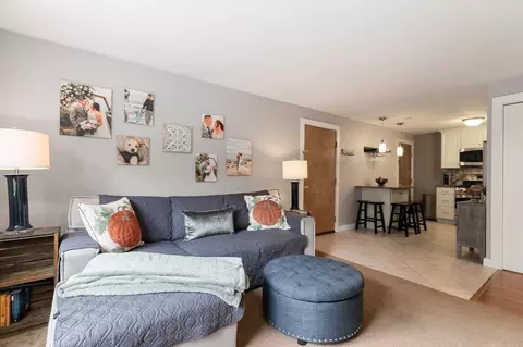 Living - 241 Main St #C7, Reading, MA 01867 photo 1 of 2