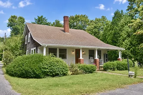 329 Wareham Rd, Marion, MA 02738