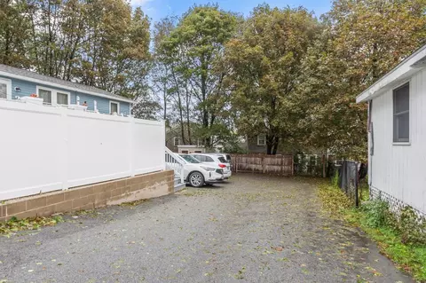 Exterior - 273 Washington St #2, Gloucester, MA 01930 photo 3 of 5