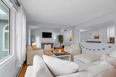 Living - 273 Washington St #2, Gloucester, MA 01930 photo 2 of 2
