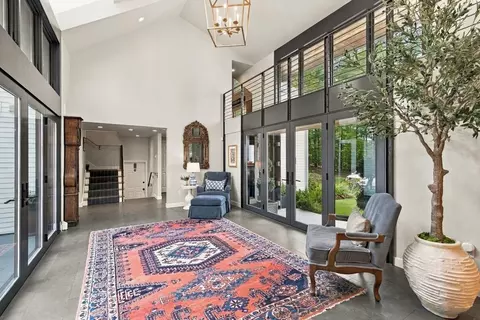 822 Main St, Hingham, MA 02043
