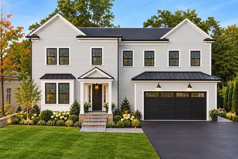 16 Rockland St, Wellesley, MA 02481