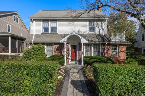 1929 Commonwealth Ave, Auburndale, MA 02466