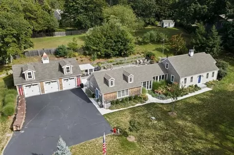 6 Jones River Dr, Kingston, MA 02364
