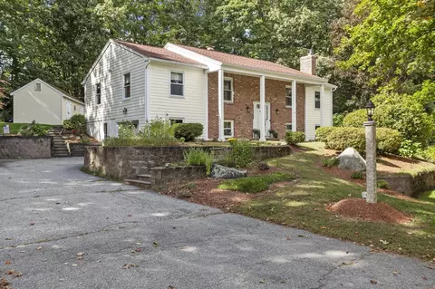43 Windy Ridge Rd, Holden, MA 01522