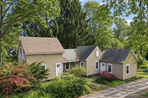136 Montague City Rd, Greenfield, MA 01301
