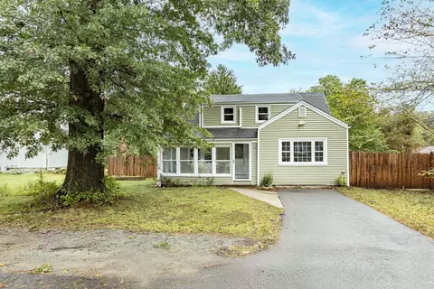 16 Norfolk Pl, Sharon, MA 02067