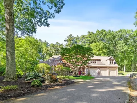 281 Main St, Bolton, MA 01740