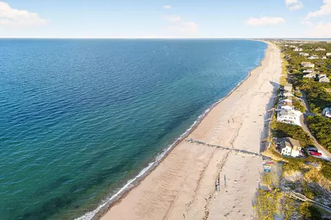 2 Captain Towne Rd, Sandwich, MA 02537