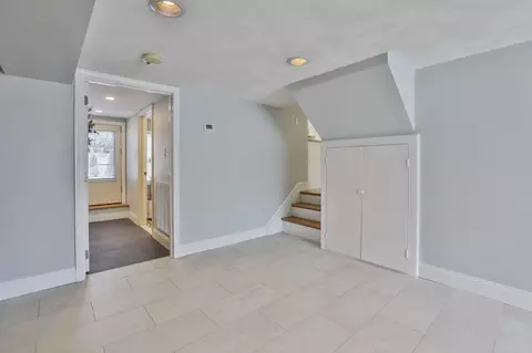 Entry Way - 6 Pranker Rd, Saugus, MA 01906 photo 1 of 2