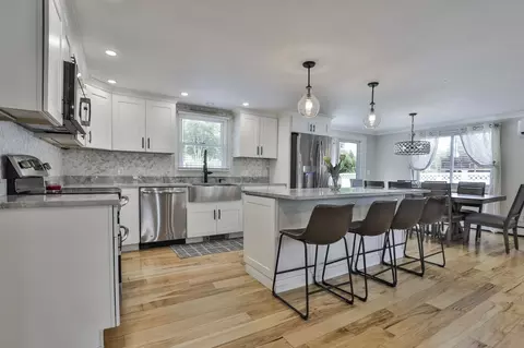 Kitchen - 6 Pranker Rd, Saugus, MA 01906 photo 1 of 8