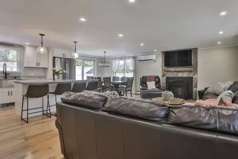 Living - 6 Pranker Rd, Saugus, MA 01906 photo 1 of 5