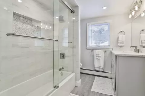 Bath - 6 Pranker Rd, Saugus, MA 01906 photo 4 of 4
