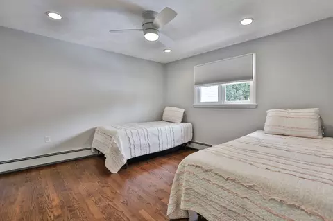 Bedroom - 6 Pranker Rd, Saugus, MA 01906 photo 4 of 4