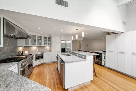 Kitchen - 52 Damon Rd, Needham, MA 02494 photo 2 of 5