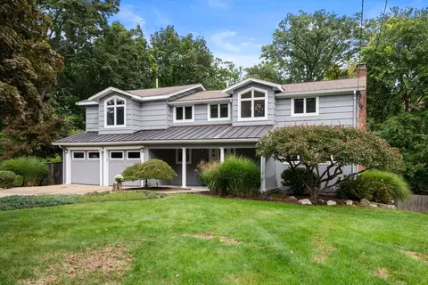 Exterior - 52 Damon Rd, Needham, MA 02494 photo 2 of 7