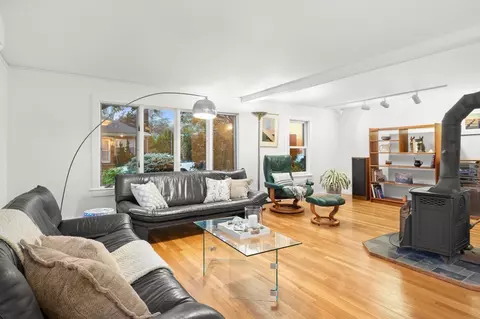 Living - 17 Sutton Ave, Salem, MA 01970 photo 1 of 3