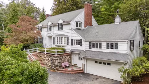 25 Arlington St, Winchester, MA 01890