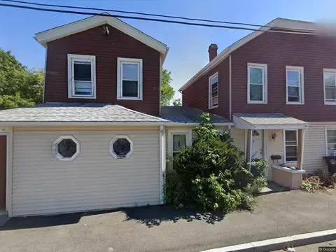 20 Lake St, Weymouth, MA 02189