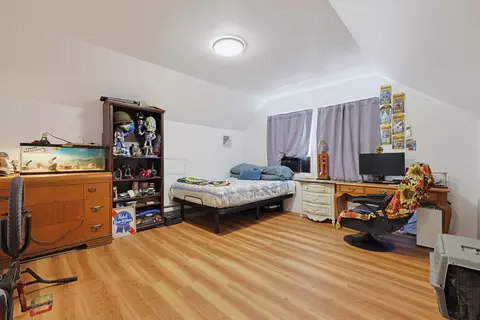 Bedroom - 1550-1552 Main St, Worcester, MA 01603 photo 6 of 11