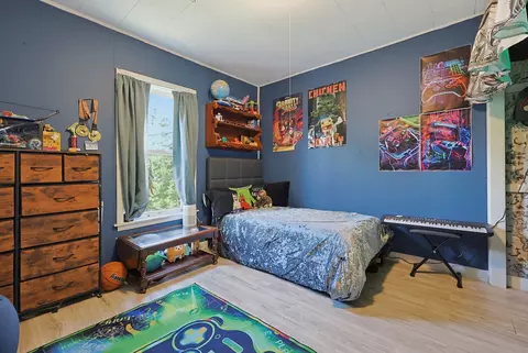 Bedroom - 1550-1552 Main St, Worcester, MA 01603 photo 5 of 11